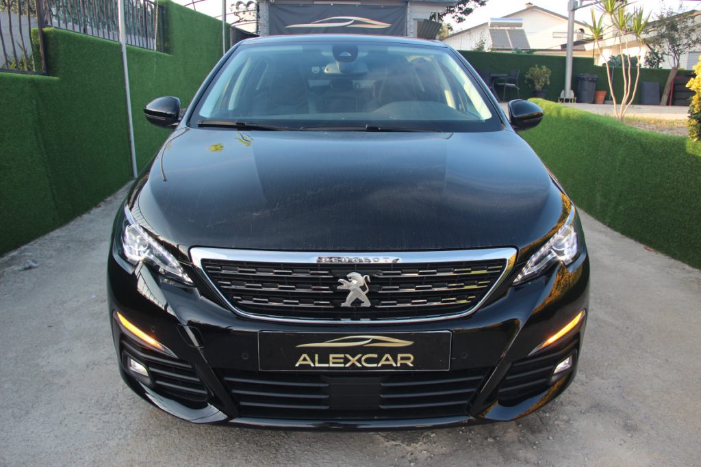 Peugeot 308 1.2 PureTech /130cv/ TECH EDITION – foto 2