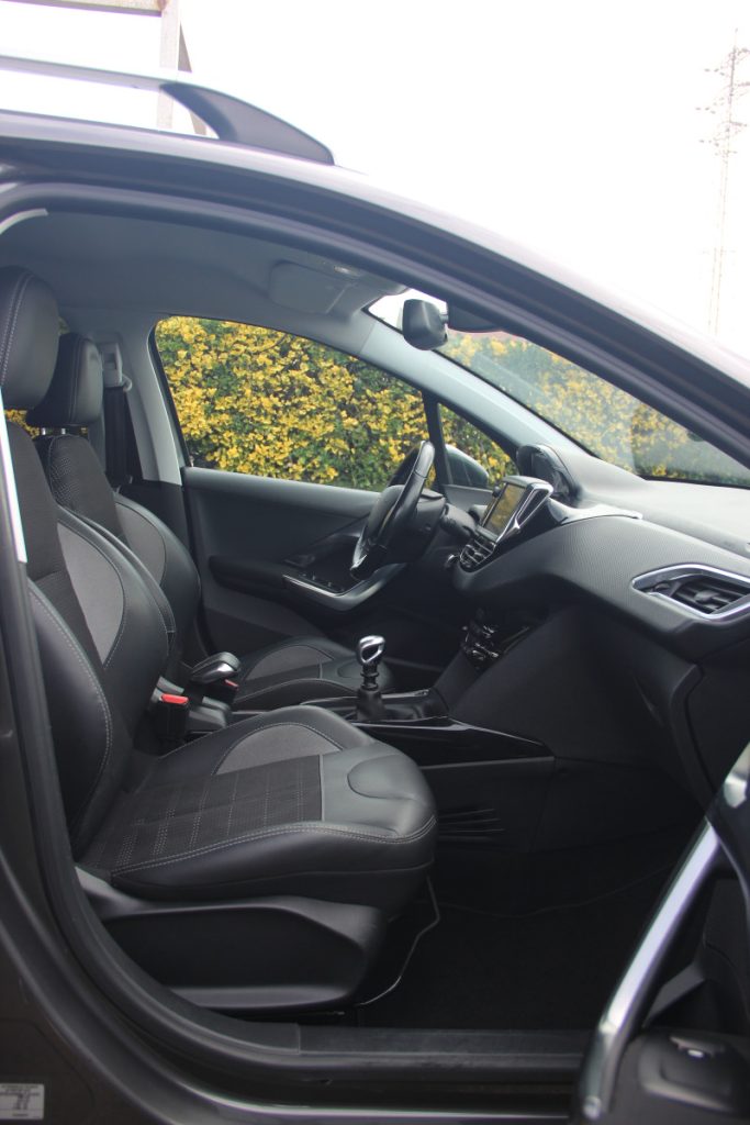 Peugeot 2008 1.2 PureTech /130cv/ ALLURE – foto 6