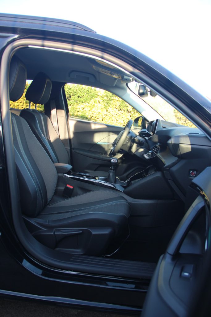 Peugeot 2008 1.2 PureTech/ALLURE/ – foto 6