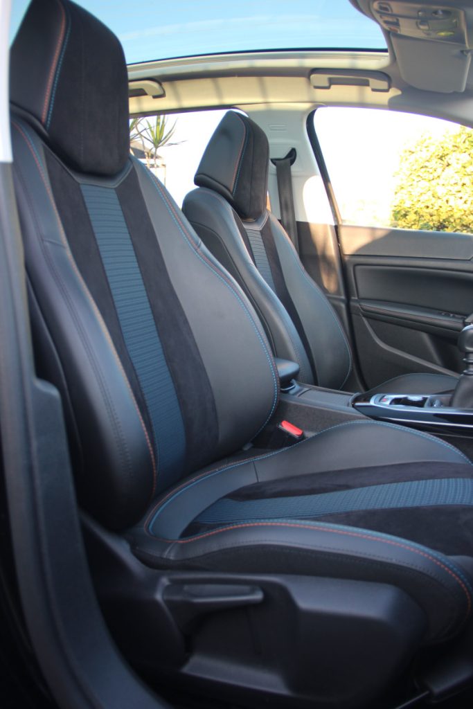 Peugeot 308 1.2 PureTech /130cv/ TECH EDITION – foto 7