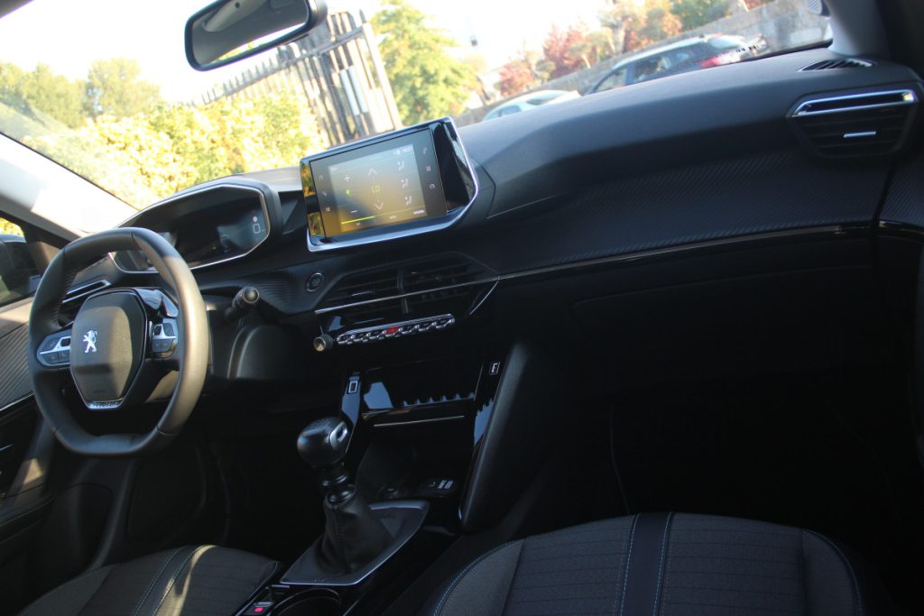 Peugeot 2008 1.2 PureTech/ALLURE/ – foto 9