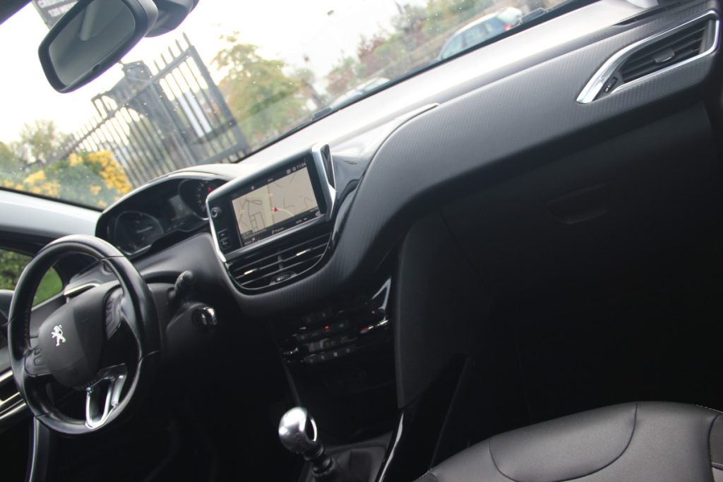 Peugeot 2008 1.2 PureTech /130cv/ ALLURE – foto 9