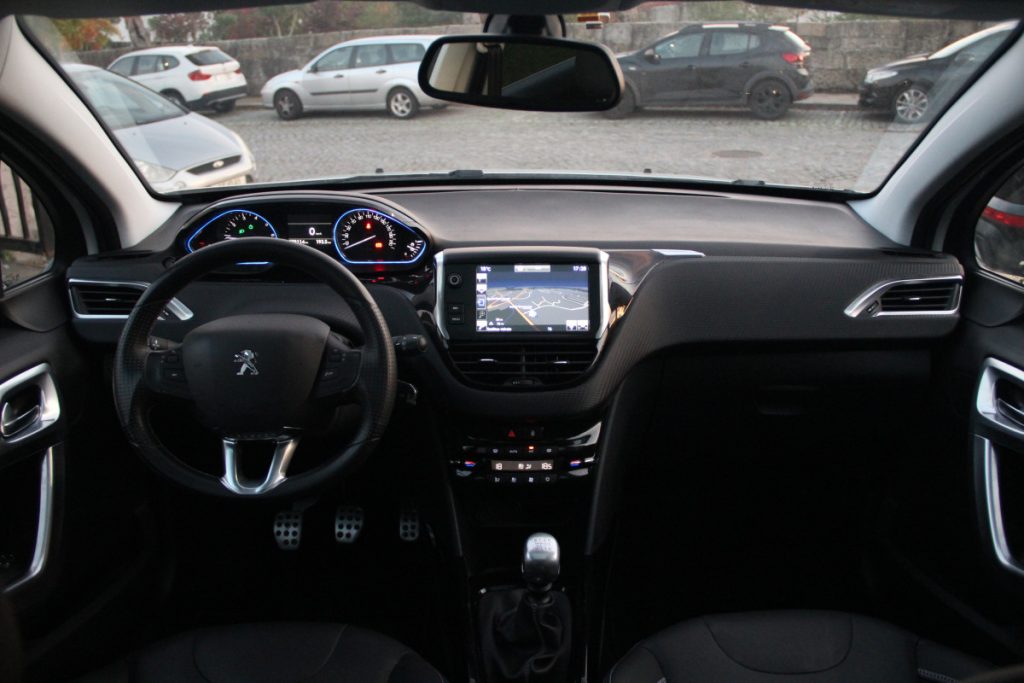 Peugeot 2008 1.2 PureTech /130cv/ CROSSWAY – foto 10