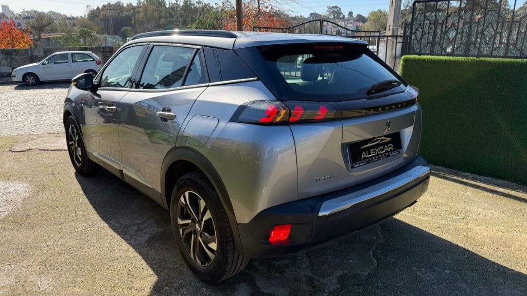 Peugeot 2008 1.2 PureTech / ALLURE – foto 13