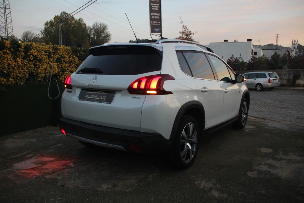 Peugeot 2008 1.2 PureTech /130cv/ CROSSWAY – foto 3