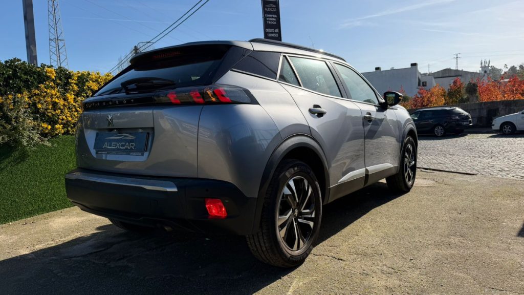 Peugeot 2008 1.2 PureTech / ALLURE – foto 4