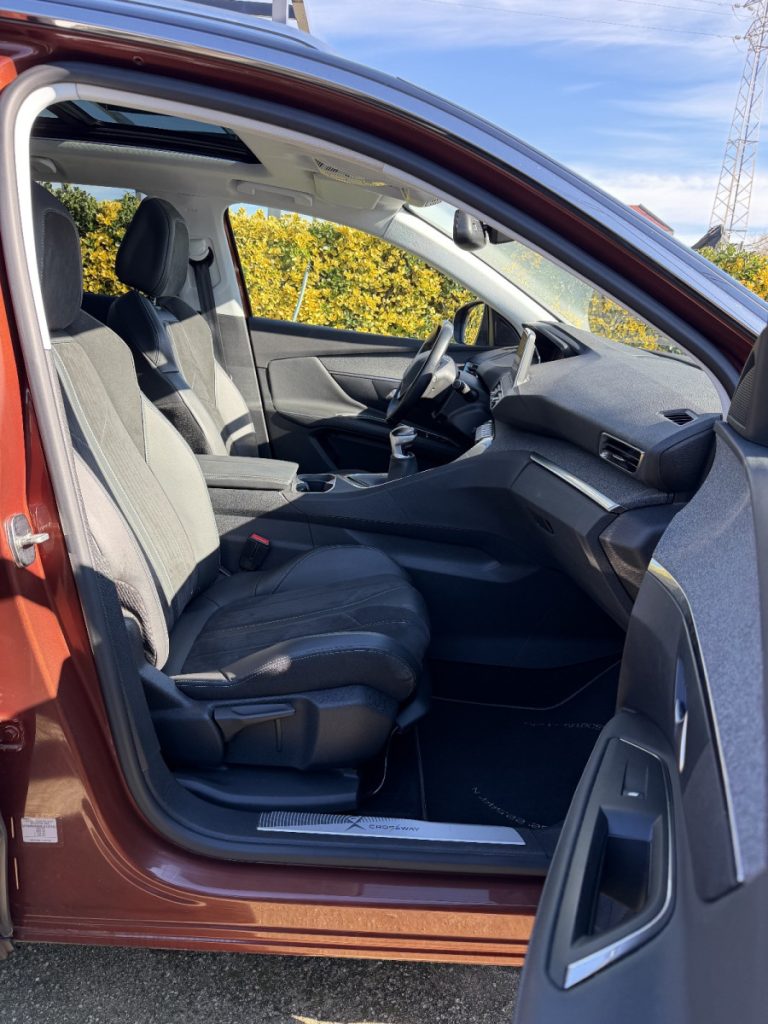 Peugeot 3008 1.2 PureTech /130cv/ CROSSWAY – foto 6