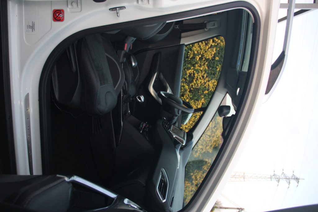 Peugeot 2008 1.2 PureTech /130cv/ CROSSWAY – foto 6