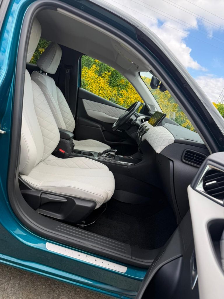 DS3 1.2 PureTech 130cv /EAT8/ Grand CHIC RIVOLI – foto 6