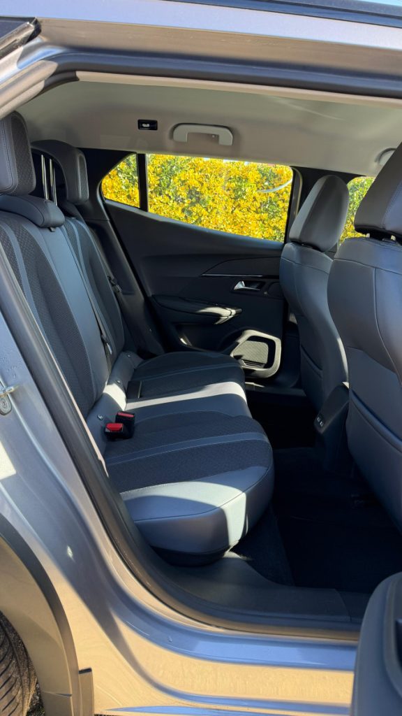 Peugeot 2008 1.2 PureTech / ALLURE – foto 7