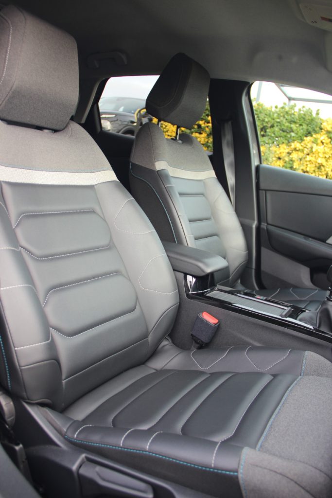 Citroen C4 1.2 PureTech /130cv/ SHINE – foto 7
