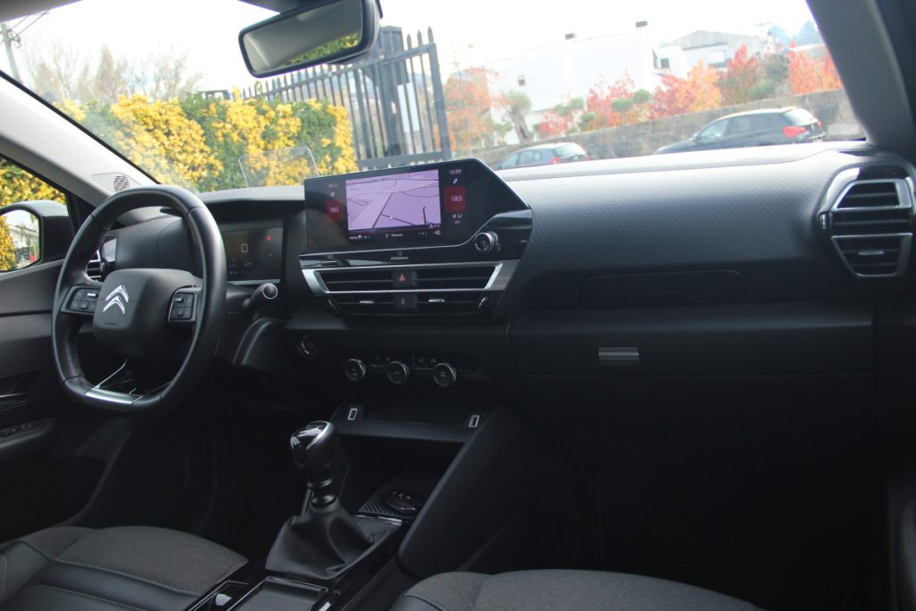 Citroen C4 1.2 PureTech /130cv/ SHINE – foto 9