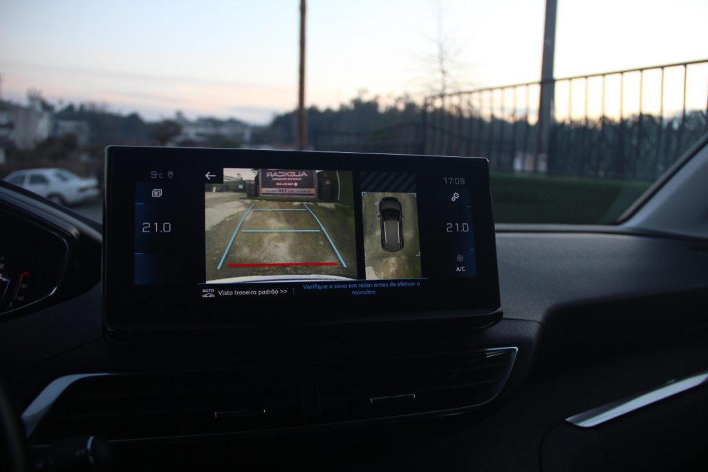 Peugeot 3008 1.2 PureTech /130cv/ EAT8 / ALLURE – foto 12