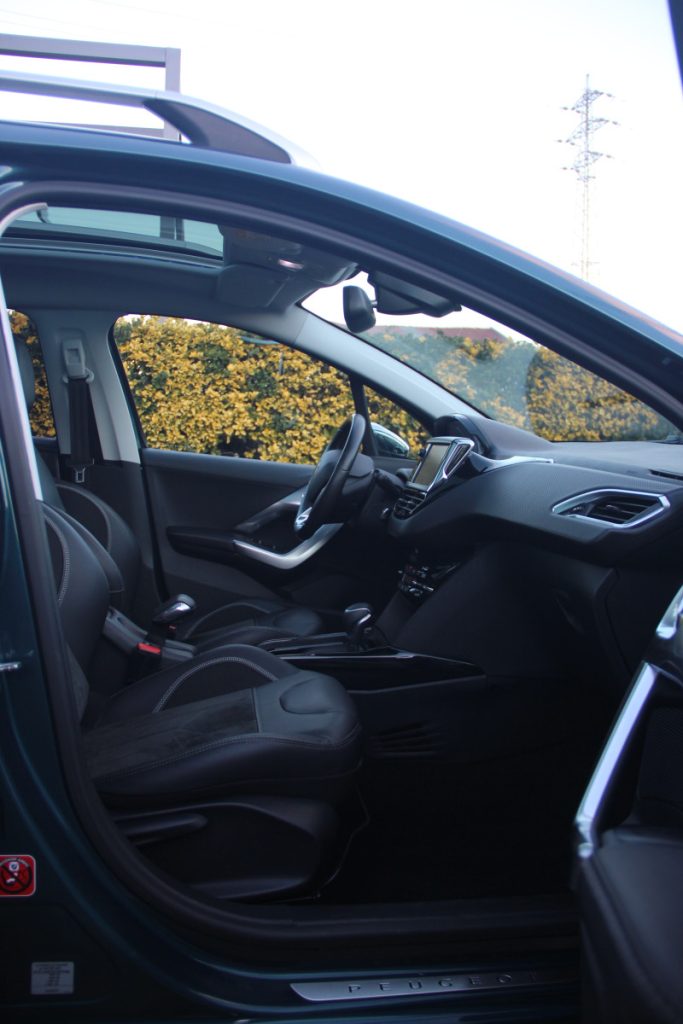 Peugeot 2008 1.2 PureTech /110cv/ EAT6 / Crossway – foto 5