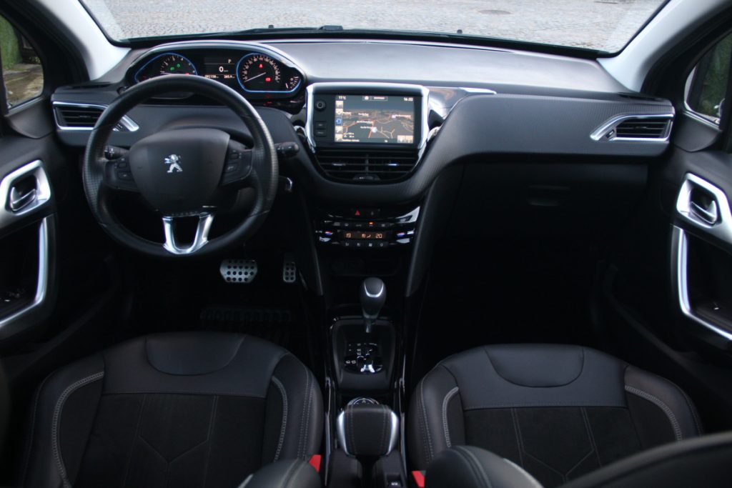 Peugeot 2008 1.2 PureTech /110cv/ EAT6 / Crossway – foto 9