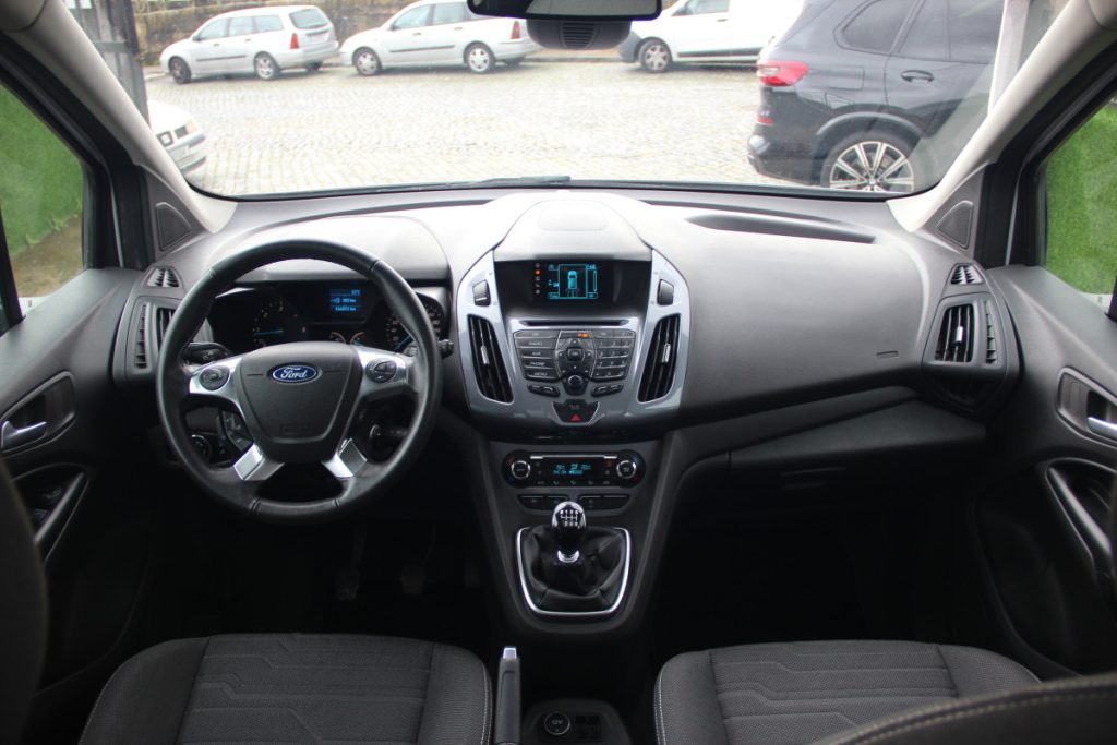 FORD Tourneo Connect 1.5 TDCi /120cv/ TITANIUM – foto 10