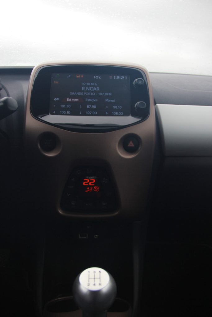 Peugeot 108 1.2 PureTech / Coupe / Pele – foto 9