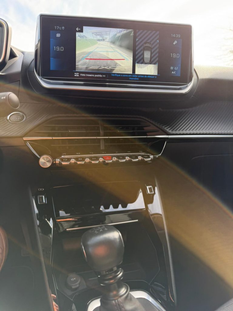 Peugeot 208 1.2 PureTech / ALLURE / – foto 11