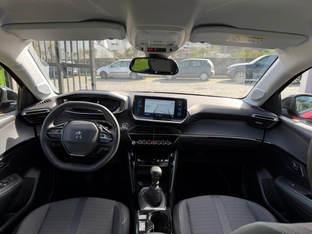 Peugeot 208 1.2 PureTech / ALLURE / – foto 9
