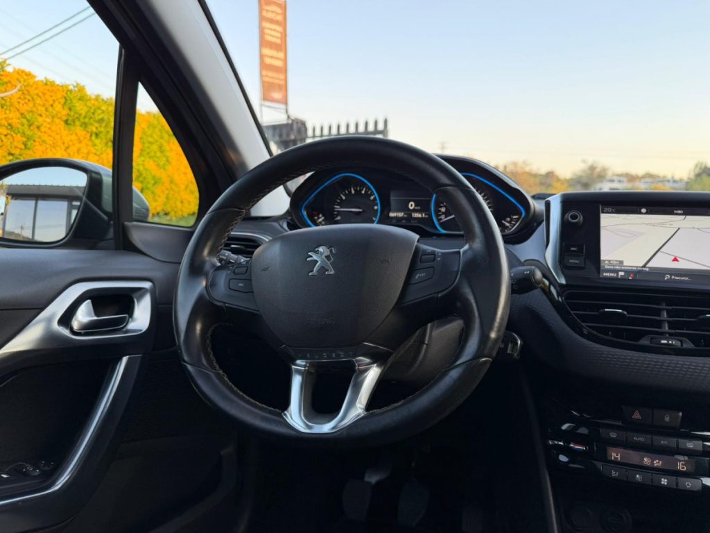 Peugeot 2008 1.2 PureTech /110cv/ ALLURE – foto 14