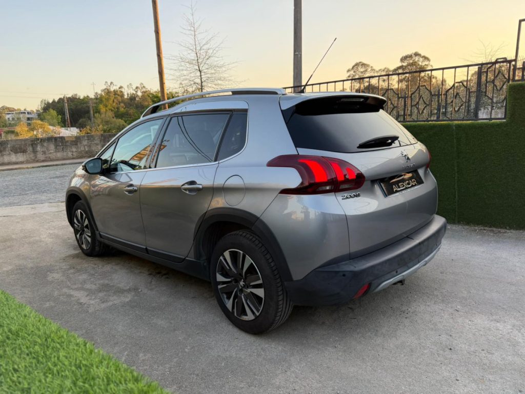 Peugeot 2008 1.2 PureTech /110cv/ ALLURE – foto 16