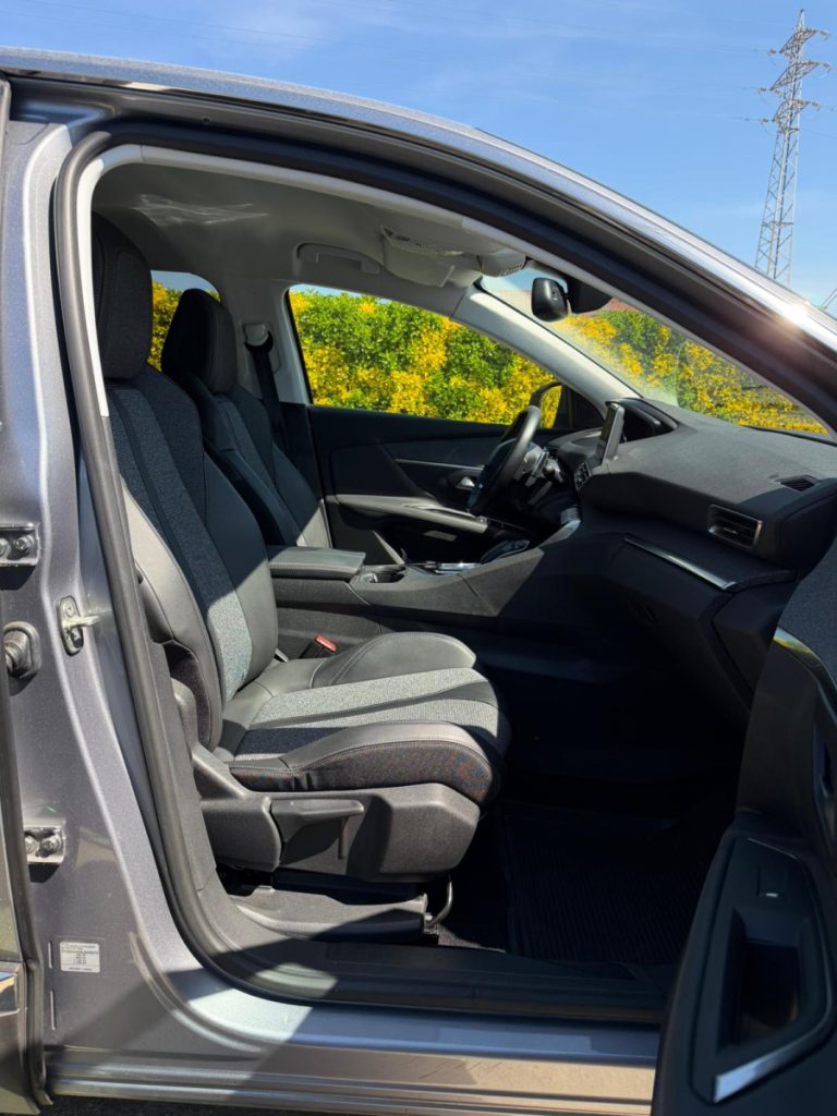 Peugeot 3008 1.2 PureTech /130cv/ EAT8/ ALLURE – foto 5