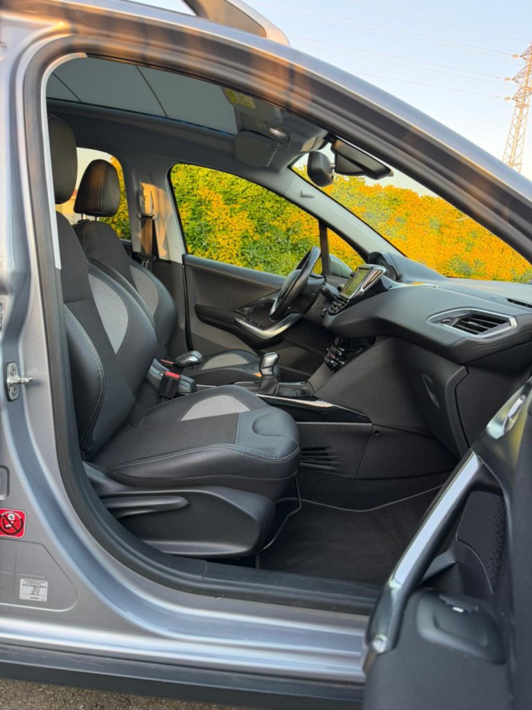 Peugeot 2008 1.2 PureTech /110cv/ ALLURE – foto 6