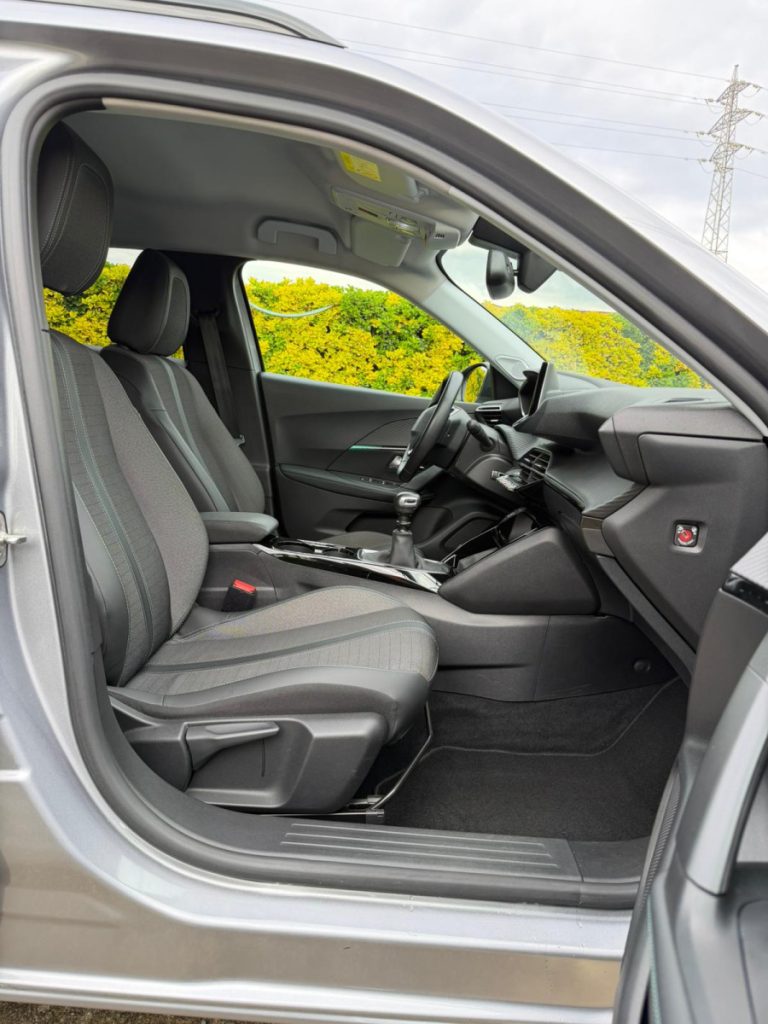 Peugeot 2008 1.2 PureTech / ALLURE – foto 7