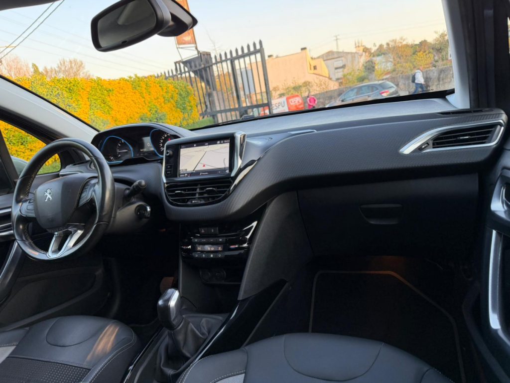 Peugeot 2008 1.2 PureTech /110cv/ ALLURE – foto 9