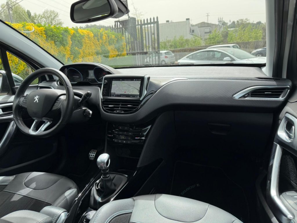Peugeot 2008 1.2 PureTech /130cv/ CROSSWAY – foto 10