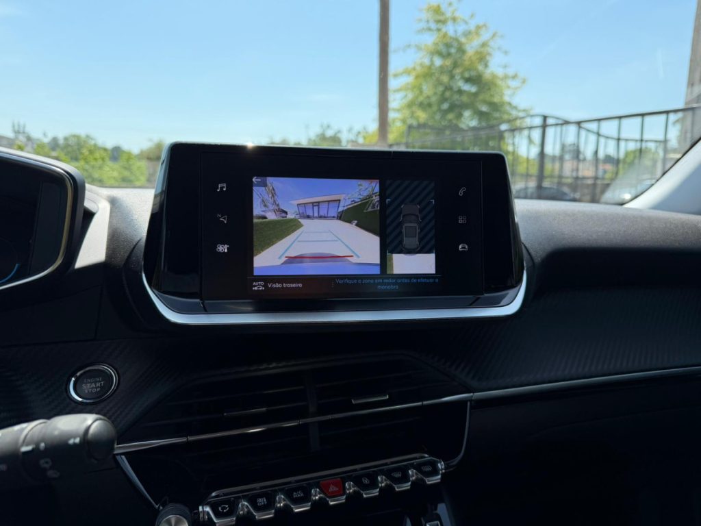 Peugeot 2008 1.2 PureTech / ALLURE – foto 12