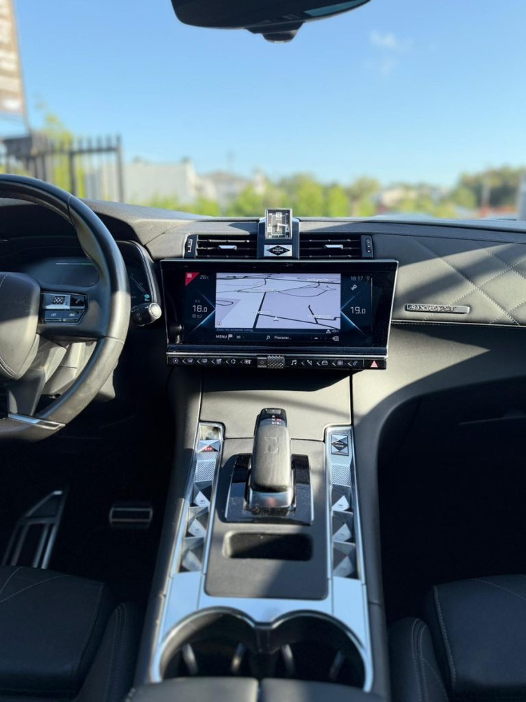 DS7 1.6 E-TENSE /225cv/ PlugIn / – foto 14