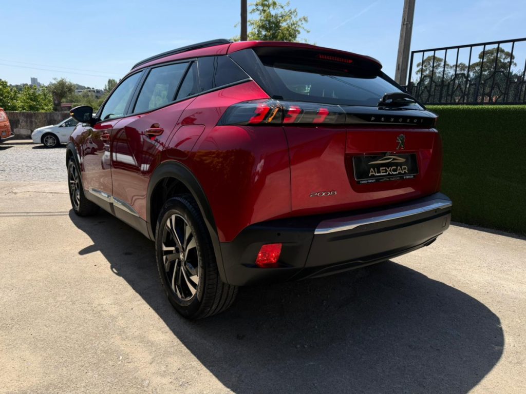 Peugeot 2008 1.2 PureTech / ALLURE – foto 4