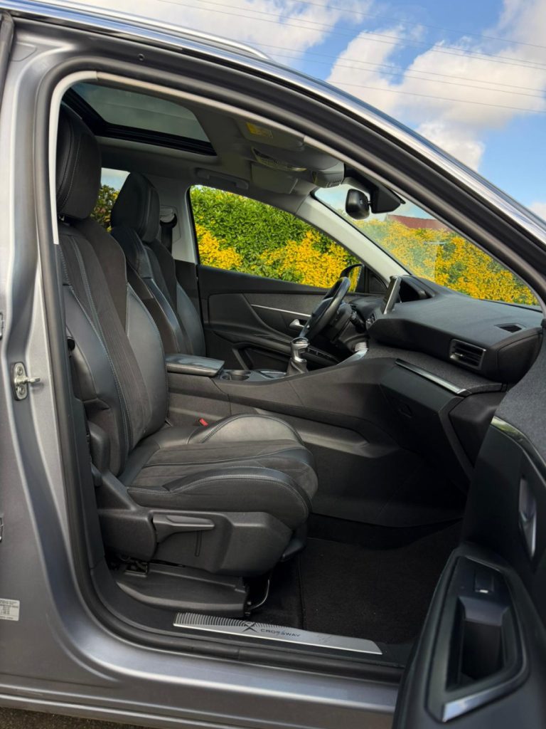 Peugeot 3008 1.2 PureTech /130cv/ CROSSWAY – foto 6