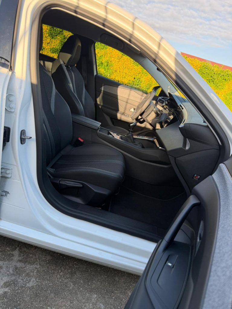Peugeot 308 1.2 PureTech /130cv/ ALLURE – foto 7