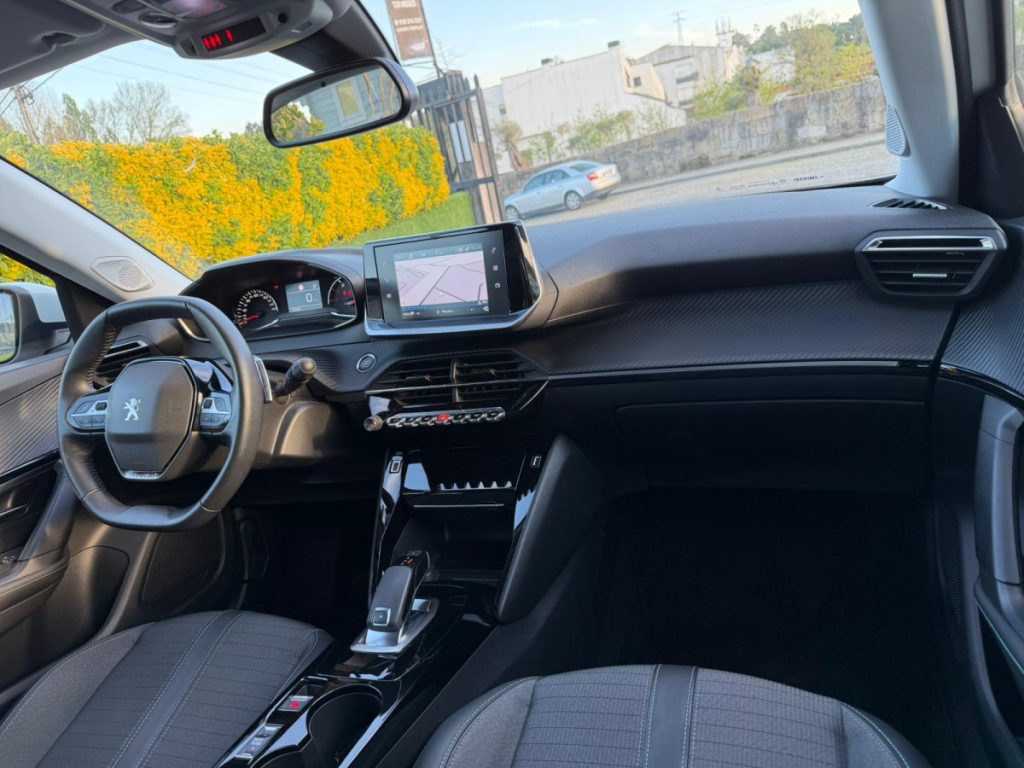 Peugeot 2008 1.2 PureTech /130/ ALLURE / EAT8 – foto 9