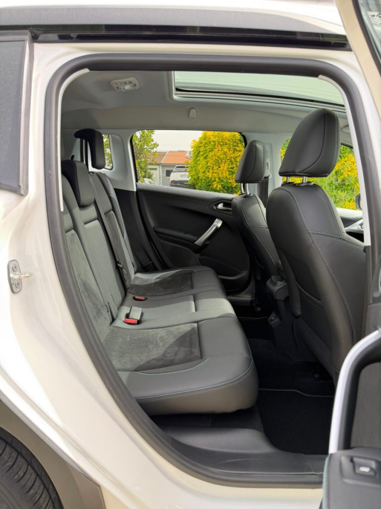 Peugeot 2008 1.2 PureTech /130cv/ CROSSWAY – foto 9