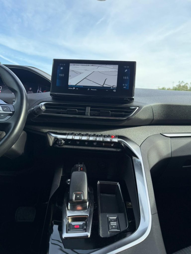 Peugeot 3008 1.2 PureTech /130cv/ ALLURE / EAT8 – foto 11