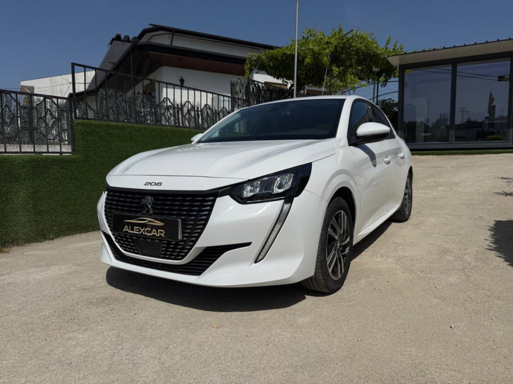 Peugeot 208 1.2 PureTech / ALLURE – foto 1