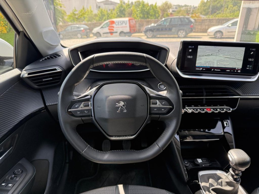 Peugeot 208 1.2 PureTech / ALLURE – foto 10