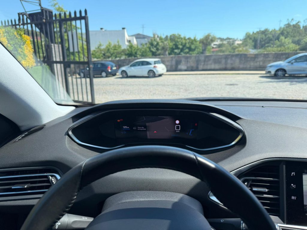 Peugeot 308 1.2 PureTech /130cv/ ALLURE – foto 10