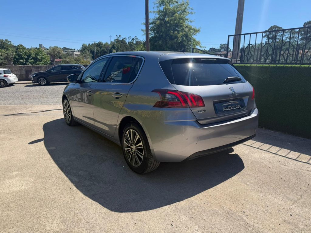Peugeot 308 1.2 PureTech /130cv/ ALLURE – foto 5