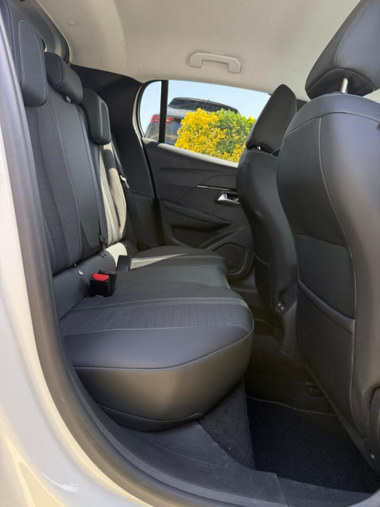 Peugeot 208 1.2 PureTech / ALLURE – foto 8
