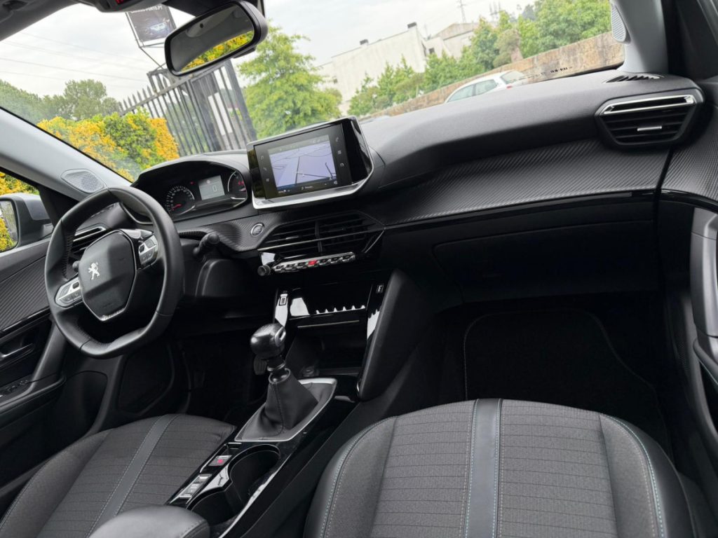 Peugeot 2008 1.2 PureTech /130cv/ ALLURE – foto 9