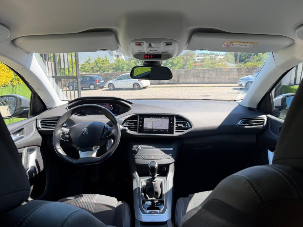 Peugeot 308 1.2 PureTech /130cv/ ALLURE – foto 9