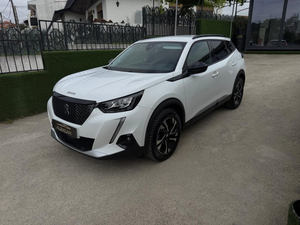 Peugeot 2008 1.2 PureTech /130cv/EAT8/ ROADTRIP – foto 1