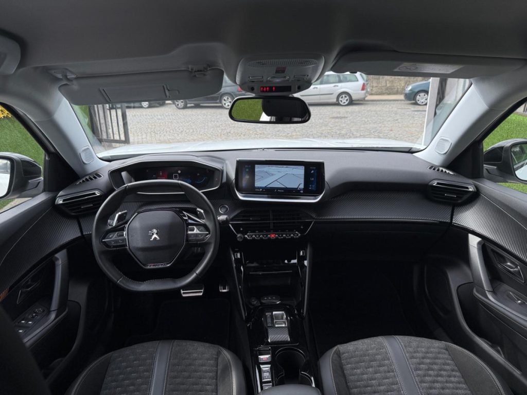 Peugeot 2008 1.2 PureTech /130cv/EAT8/ ROADTRIP – foto 10