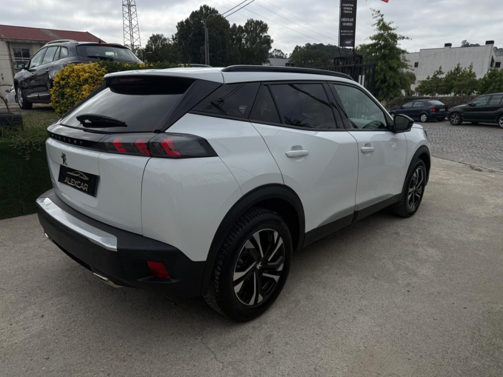 Peugeot 2008 1.2 PureTech /130cv/EAT8/ ROADTRIP – foto 4