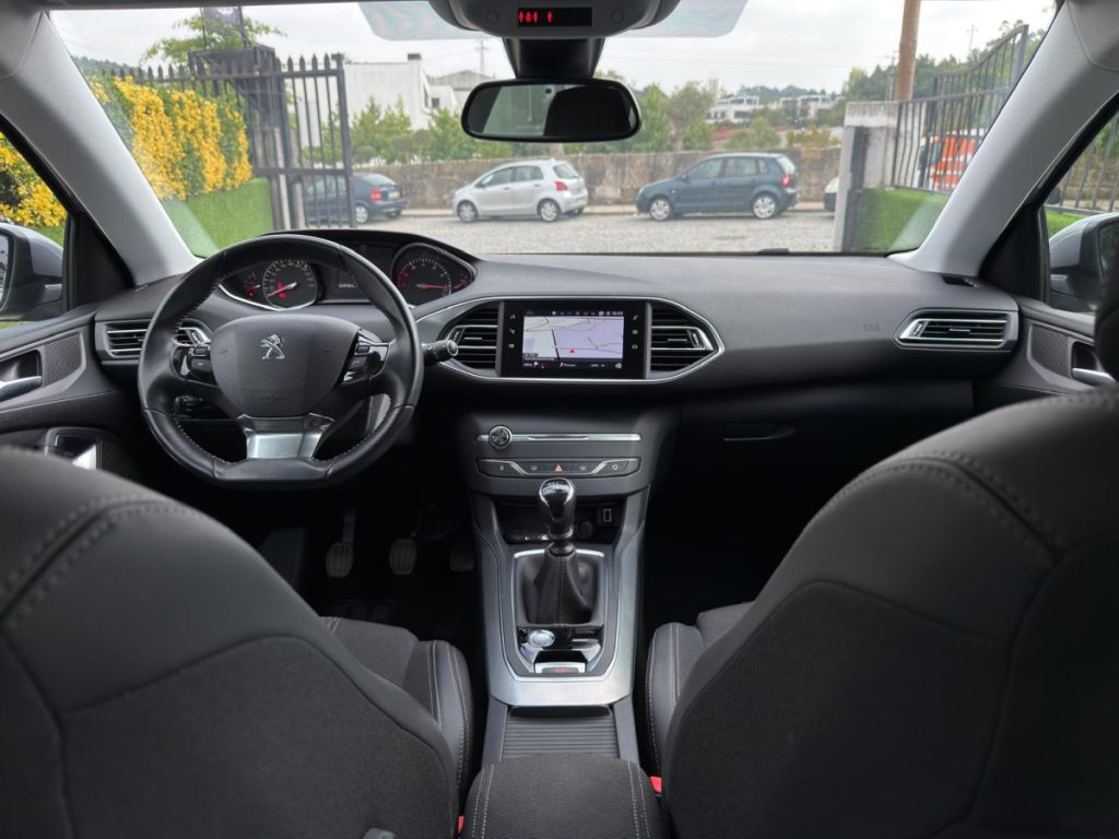Peugeot 308 SW 1.2 PureTech /130cv / ALLURE – foto 10