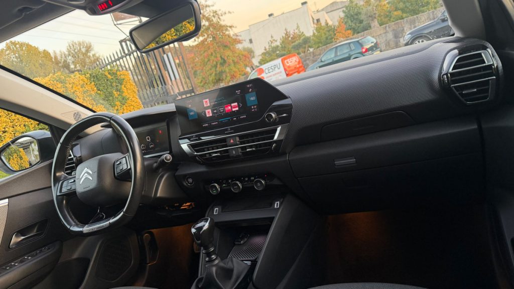 Citroen C4 1.2 PureTech /130cv/ SHINE – foto 10
